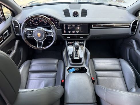 Used 2019 Porsche Cayenne AWD/4WD image 13