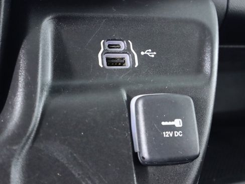 Used 2023 RAM ProMaster 2500 FWD image 22