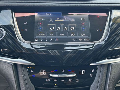 Used 2024 Cadillac XT6 Premium Luxury w/ Technology Package AWD/4WD image 11