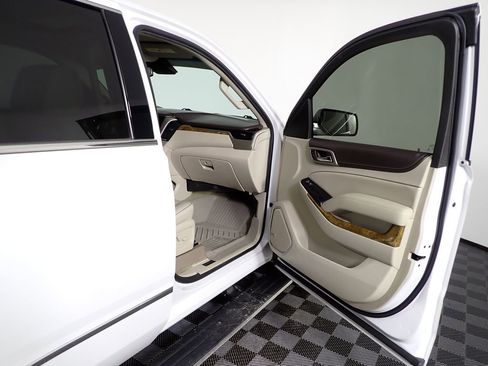 Used 2017 GMC Yukon Denali w/ Open Road Package image 38