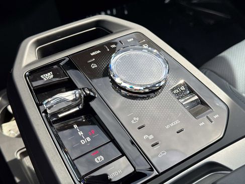 Used 2026 BMW iX xDrive60 image 21