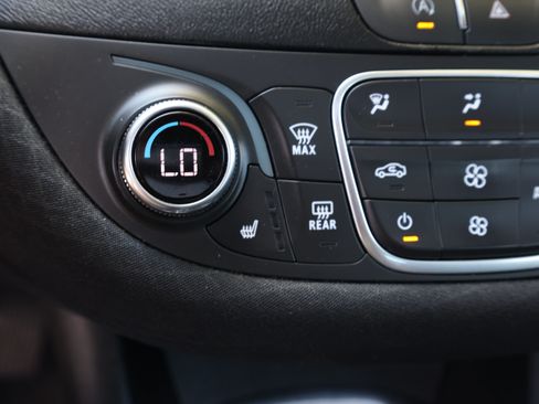 Used 2023 Chevrolet Malibu LT FWD image 9