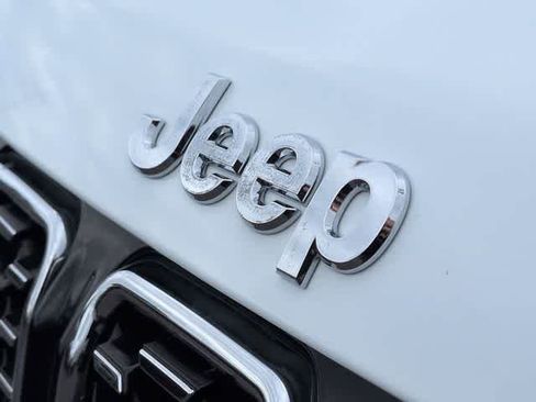 Used 2024 Jeep Compass Limited AWD/4WD image 12