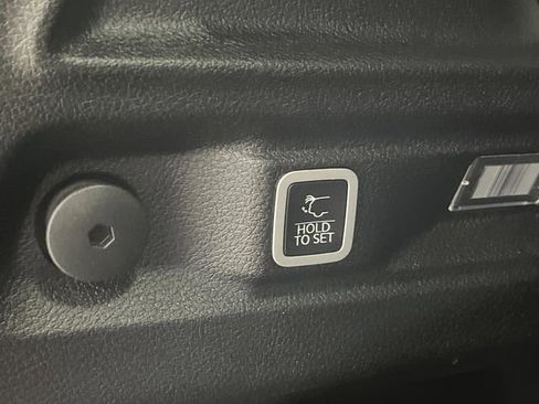 Used 2021 Jeep Grand Cherokee L Limited image 15