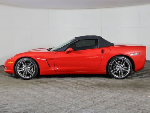 Used 2006 Chevrolet Corvette Convertible w/ Preferred Equipment Group RWD image 12