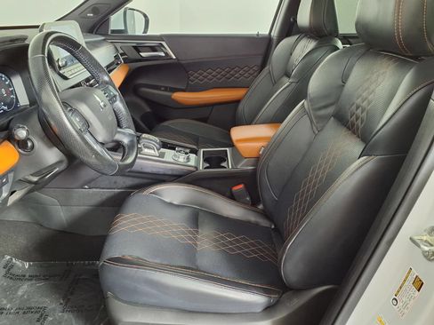 Used 2024 Mitsubishi Outlander SEL FWD image 23