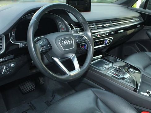 Used 2019 Audi Q7 3.0T Prestige image 15