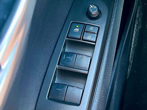 Used 2023 Toyota Camry SE image 24