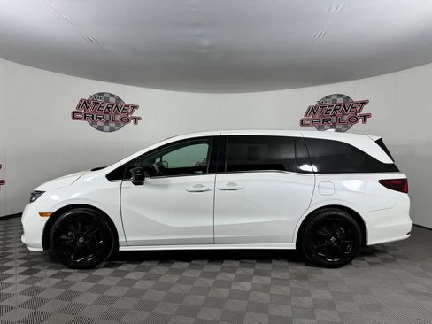Used 2023 Honda Odyssey Sport image 4