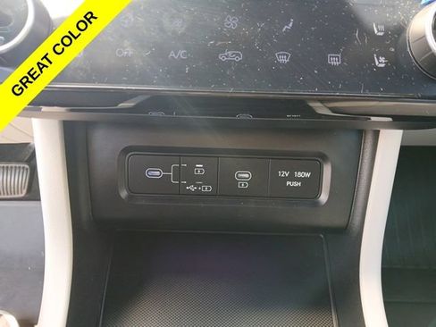 Used 2025 Hyundai Tucson Limited AWD/4WD image 23