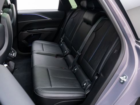 New 2026 Cadillac Lyriq Luxury image 19