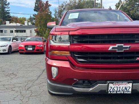 Used 2018 Chevrolet Silverado 1500 LT w/ All Star Edition image 8