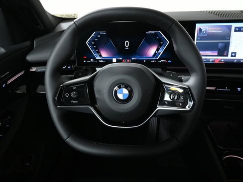 Used 2026 BMW 530i xDrive w/ Premium Package image 18