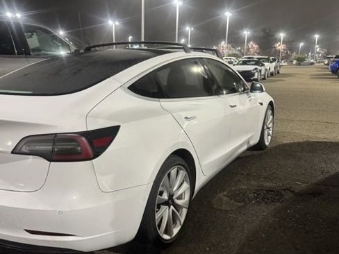 Used 2018 Tesla Model 3 Long Range image 5