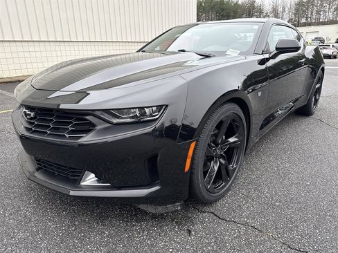 Used 2021 Chevrolet Camaro LT w/ RS Package image 3