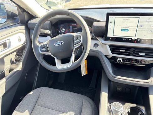 New 2026 Ford Explorer Active image 14