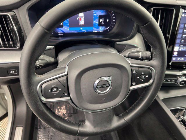 Used 2023 Volvo XC60 B5 Core AWD/4WD image 20