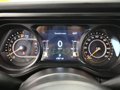 Used 2024 Jeep Gladiator Sport w/ Premium Package image 30