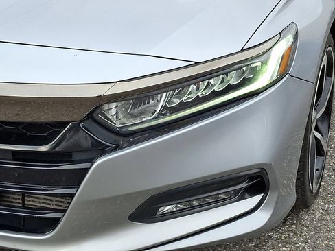 Used 2020 Honda Accord Sport image 9