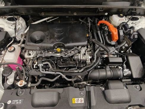 Used 2022 Toyota Venza LE image 48