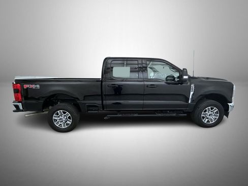 Used 2025 Ford F250 Lariat w/ FX4 Off-Road Package AWD/4WD image 4