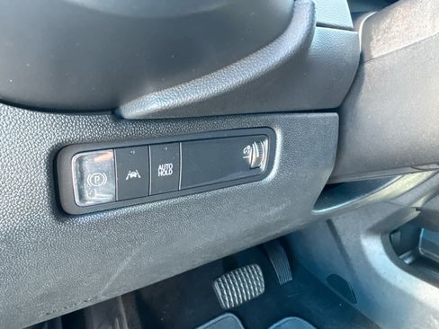 Used 2025 Chevrolet Equinox EV LT FWD image 19