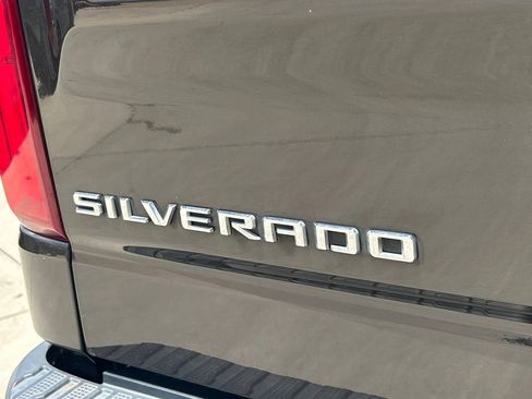 Used 2021 Chevrolet Silverado 1500 RST AWD/4WD image 12