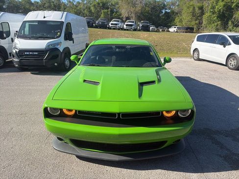 Used 2017 Dodge Challenger R/T Scat Pack w/ Dynamics Package RWD image 2