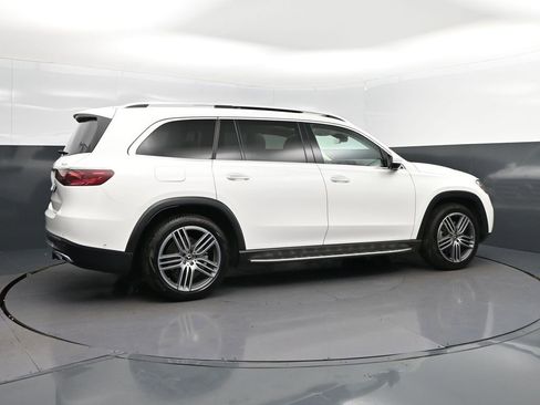 Used 2024 Mercedes-Benz GLS 450 4MATIC image 8