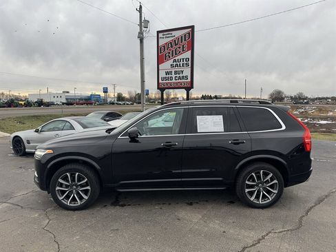 Used 2018 Volvo XC90 T6 Momentum w/ Convenience Package image 1
