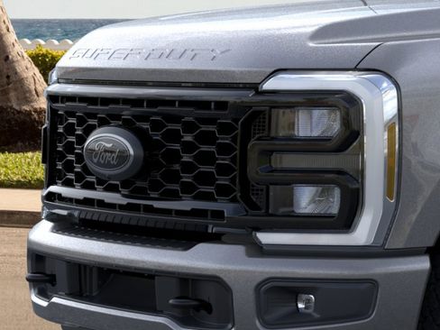 New 2026 Ford F250 XLT w/ XLT Premium Package AWD/4WD image 17