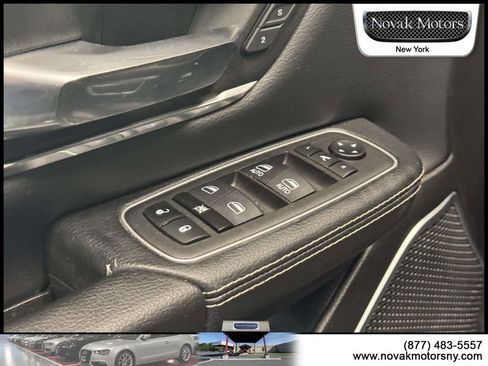 Used 2023 RAM 1500 Laramie AWD/4WD image 13