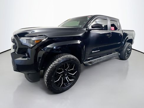 Used 2024 Toyota Tacoma SR5 AWD/4WD image 9