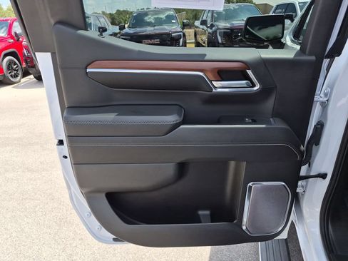 Used 2023 GMC Sierra 1500 Denali w/ Technology Package AWD/4WD image 37