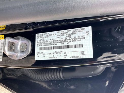 Used 2025 Ford Escape ST-Line w/ Tech Pack #1 FWD image 16