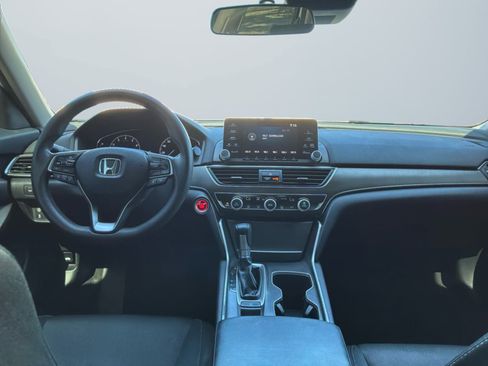 Used 2018 Honda Accord LX image 10