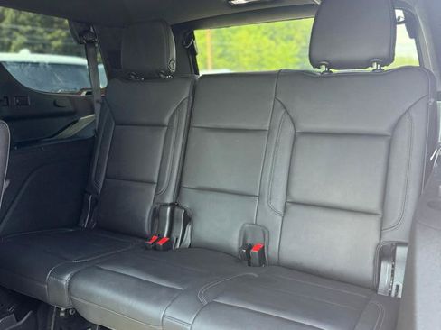 Used 2021 Chevrolet Tahoe Z71 w/ Z71 Signature Package AWD/4WD image 17