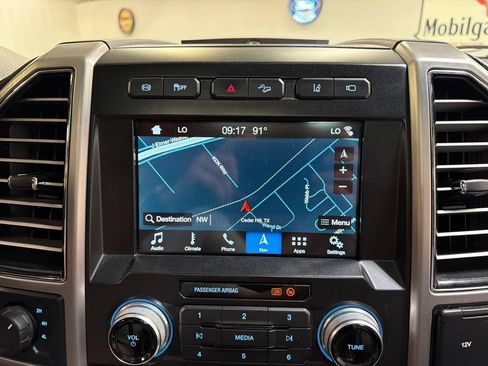 Used 2019 Ford F250 Platinum w/ Platinum Ultimate Package AWD/4WD image 22