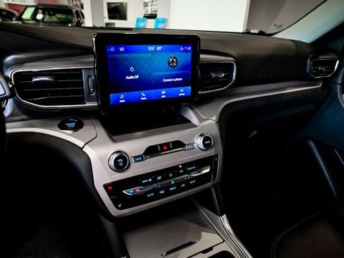 Used 2023 Ford Explorer XLT w/ Equipment Group 202A image 34