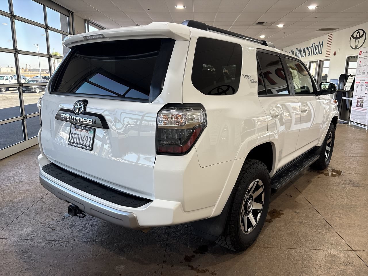 Used 2021 Toyota 4Runner TRD Off-Road Premium AWD/4WD image 2