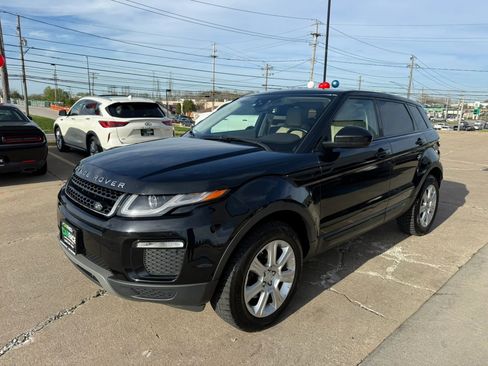 Used 2017 Land Rover Range Rover Evoque SE AWD/4WD image 5