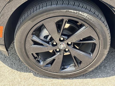Used 2023 Buick Envision Essence w/ Sport Touring Package FWD image 11