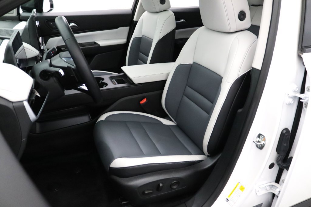 Used 2025 Honda Prologue Touring image 2