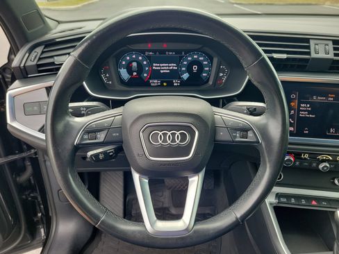 Used 2022 Audi Q3 2.0T Premium Plus w/ Premium Plus Package AWD/4WD image 22