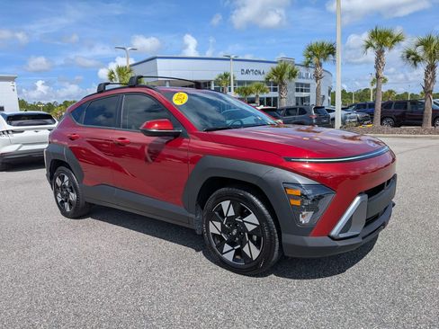 Used 2025 Hyundai Kona SEL FWD image 2