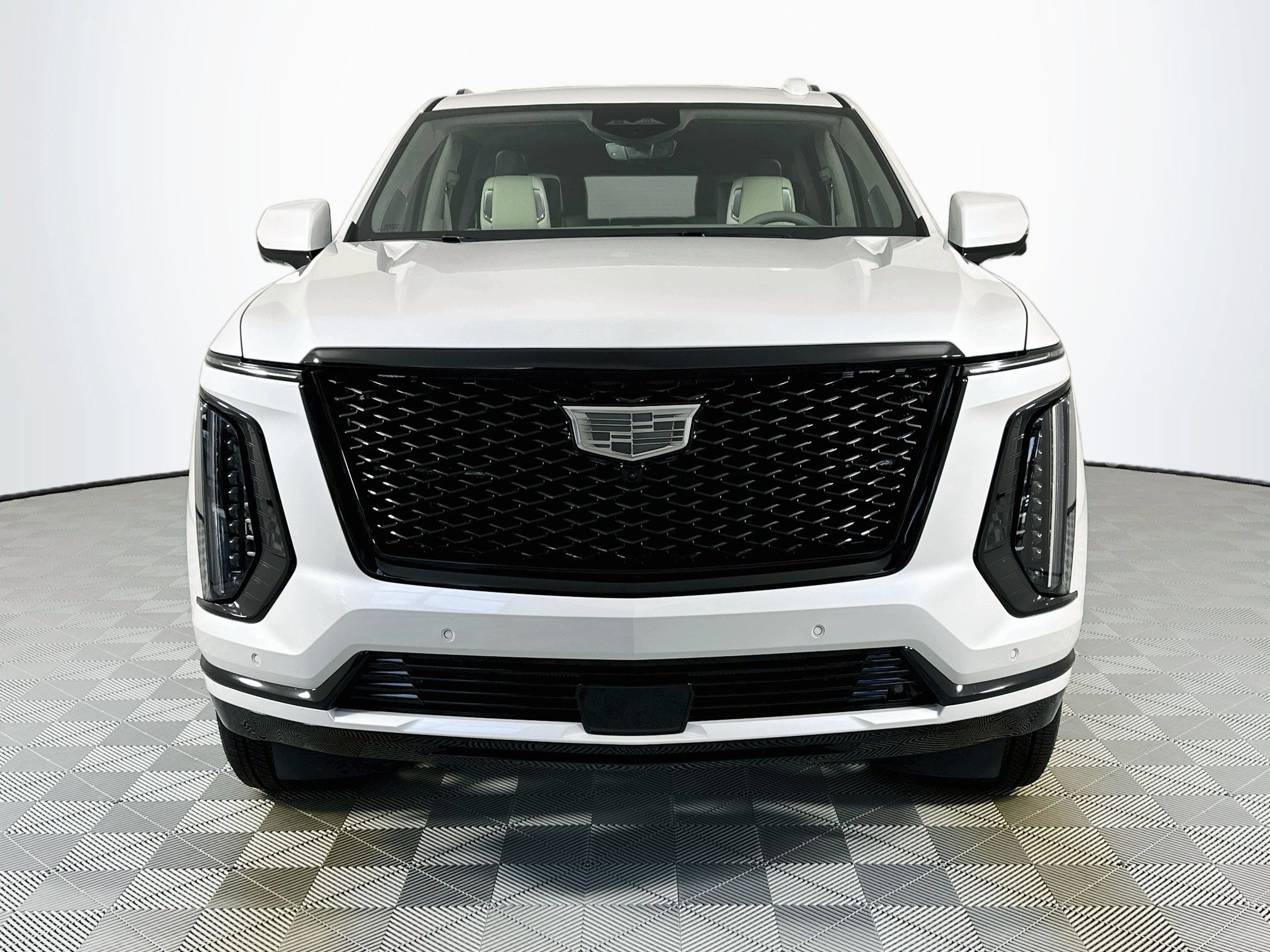 Used 2025 Cadillac Escalade Sport Platinum w/ LPO, ONYX Package AWD/4WD image 2