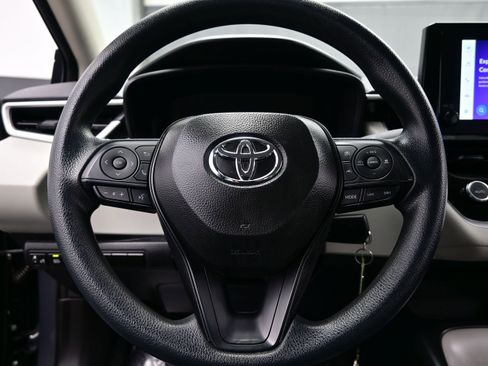 Used 2026 Toyota Corolla LE FWD image 21