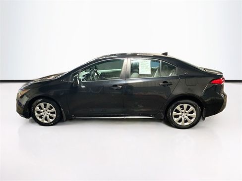 Used 2021 Toyota Corolla LE w/ Carpet Mat Package (TMS) image 4