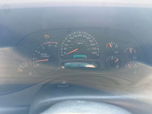 Used 2004 Chevrolet Silverado 2500 LT w/ Heavy-Duty Power Package image 23