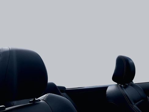 Used 2021 Ford Mustang Premium RWD image 13